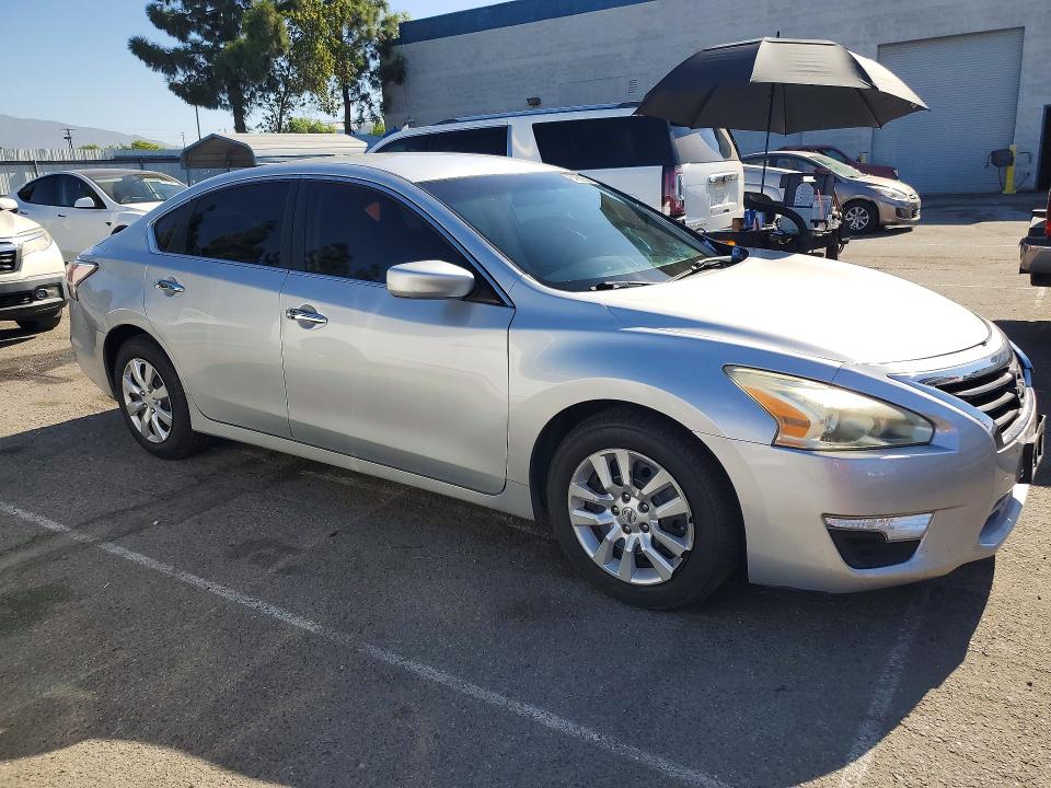 Photo 4 from auction – 2015 NISSAN ALTIMA with VIN 1N4AL3AP9FC224907