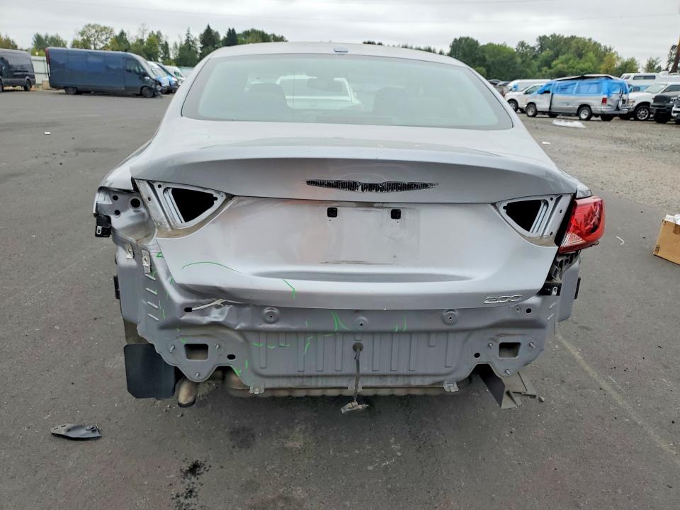 Photo 6 from auction – 2016 CHRYSLER 200 with VIN 1C3CCCAB2GN106912