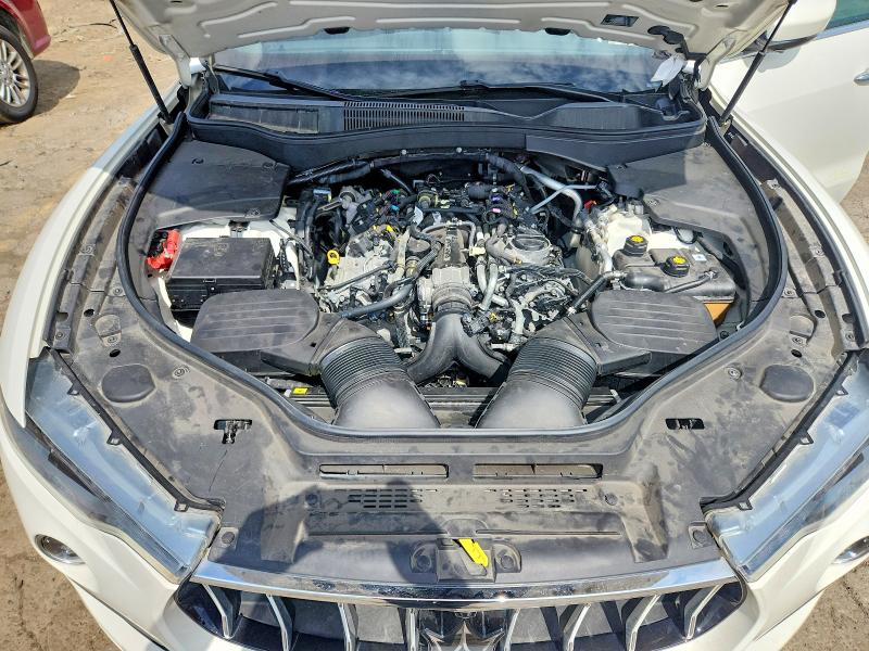 Photo 12 from auction – 2020 MASERATI LEVANTE with VIN ZN661XUL4LX349869