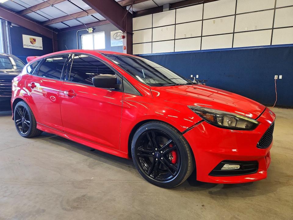 Photo 4 from auction – 2017 FORD FOCUS with VIN 1FADP3L93HL218328
