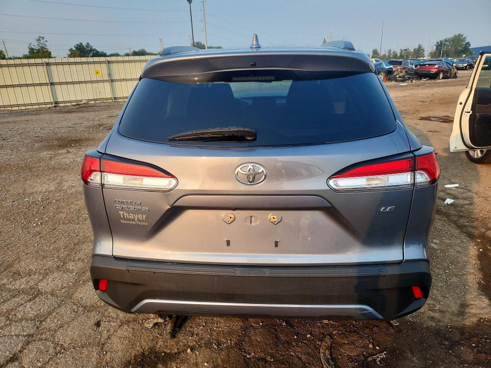 Photo 6 from auction – 2022 TOYOTA COROLLA CROSS with VIN 7MUCAAAGXNV030077