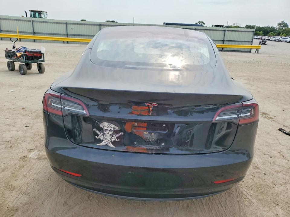 Photo 6 from auction – 2018 TESLA MODEL 3 with VIN 5YJ3E1EA2JF053839