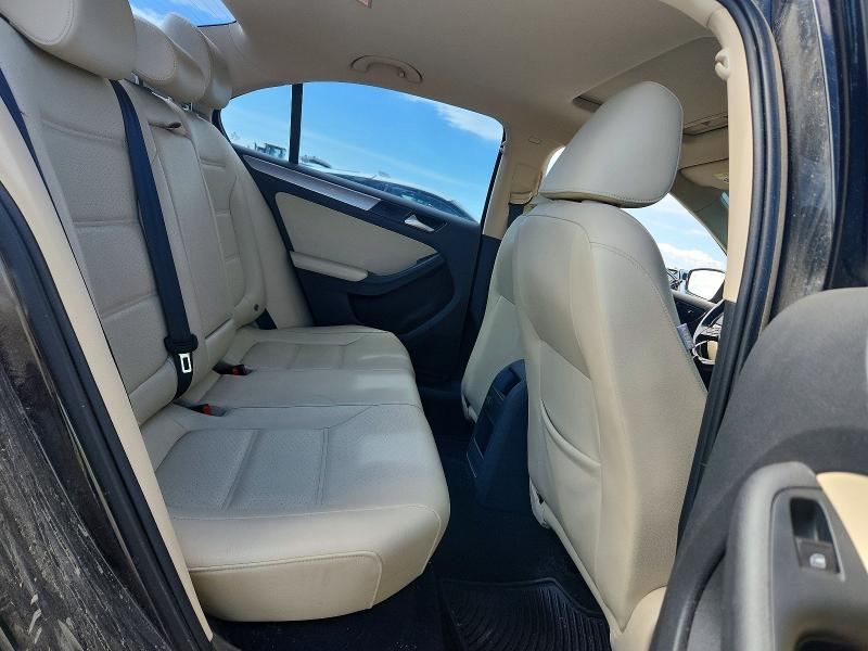 Photo 10 from auction – 2017 VOLKSWAGEN JETTA with VIN 3VWDB7AJ1HM349444
