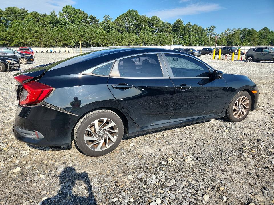 Photo 3 from auction – 2016 HONDA CIVIC with VIN 19XFC2F75GE228918