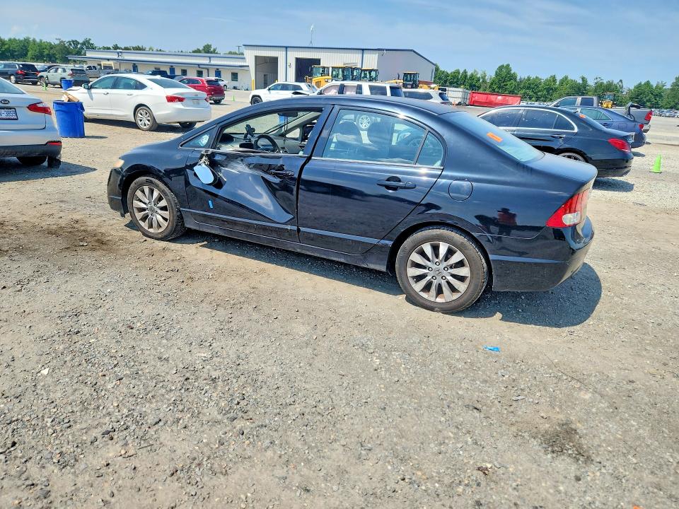 Photo 2 from auction – 2010 HONDA CIVIC with VIN 19XFA1F87AE012665