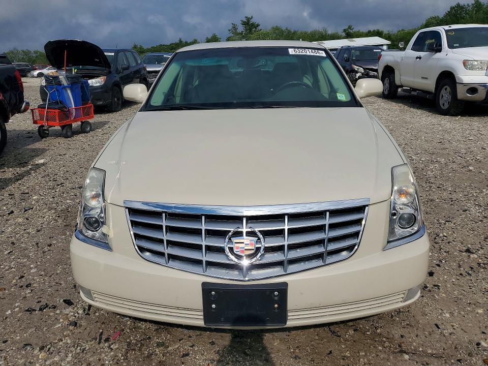 Foto 5 de la subasta – 2011 CADILLAC DTS con VIN 1G6KA5E62BU105167