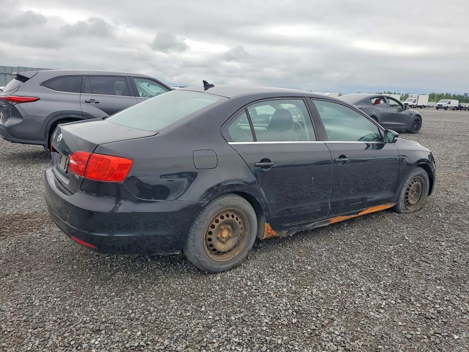 Photo 3 from auction – 2011 VOLKSWAGEN JETTA with VIN 3VW3L7AJ5BM033593
