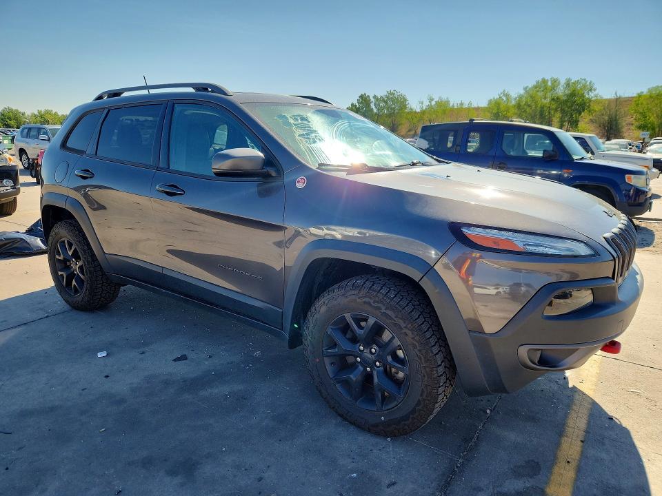 Снимка 4 от търг – 2018 JEEP CHEROKEE с VIN 1C4PJMBX5JD599081
