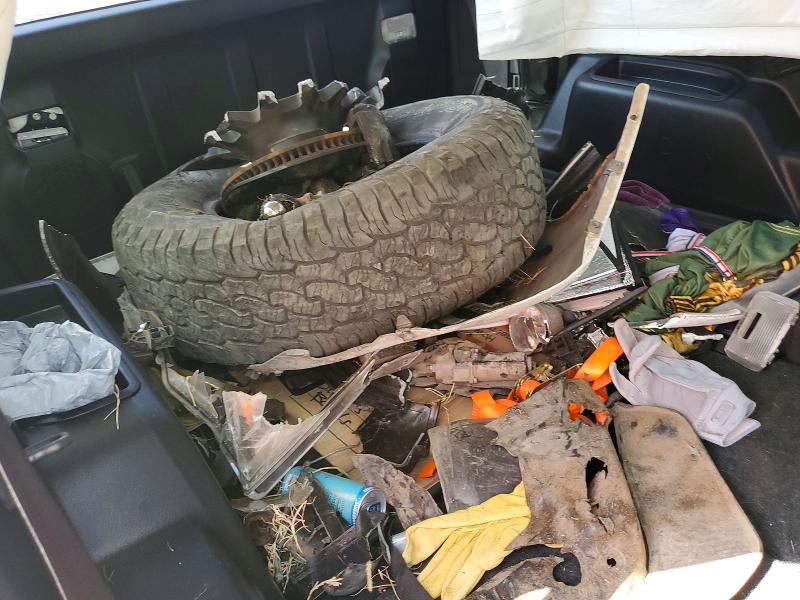 Photo 12 from auction – 2018 TOYOTA 4RUNNER with VIN JTEBU5JR5J5536918
