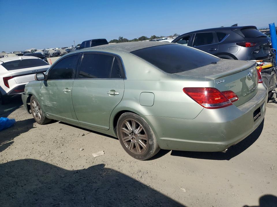 Photo 2 from auction – 2005 TOYOTA AVALON with VIN 4T1BK36B55U028093