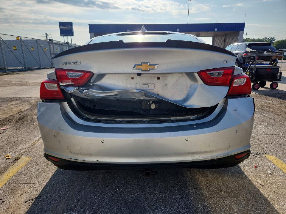 Photo 6 from auction – 2018 CHEVROLET MALIBU with VIN 1G1ZD5STXJF202318
