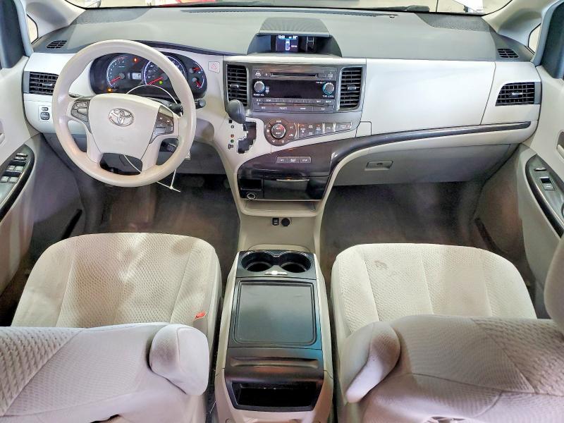 Zdjęcie 8 z aukcji – 2014 TOYOTA SIENNA z VIN 5TDKK3DC8ES421784
