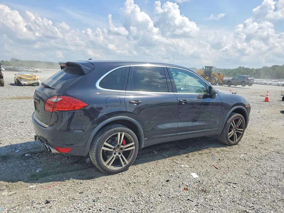 Photo 3 from auction – 2011 PORSCHE CAYENNE with VIN WP1AC2A21BLA88273