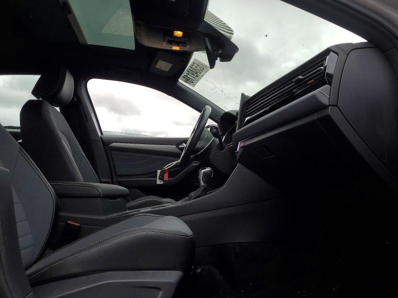 Снимка 7 от търг – 2025 VOLKSWAGEN JETTA с VIN 3VWSX7BU9SM009838