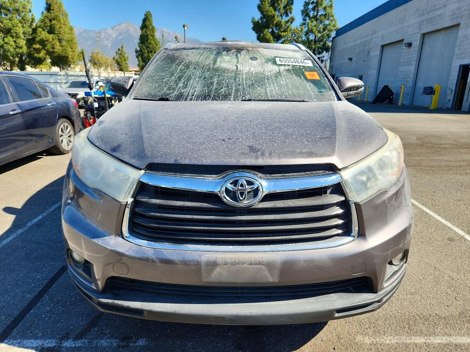 Photo 5 from auction – 2015 TOYOTA HIGHLANDER with VIN 5TDKKRFH4FS070739