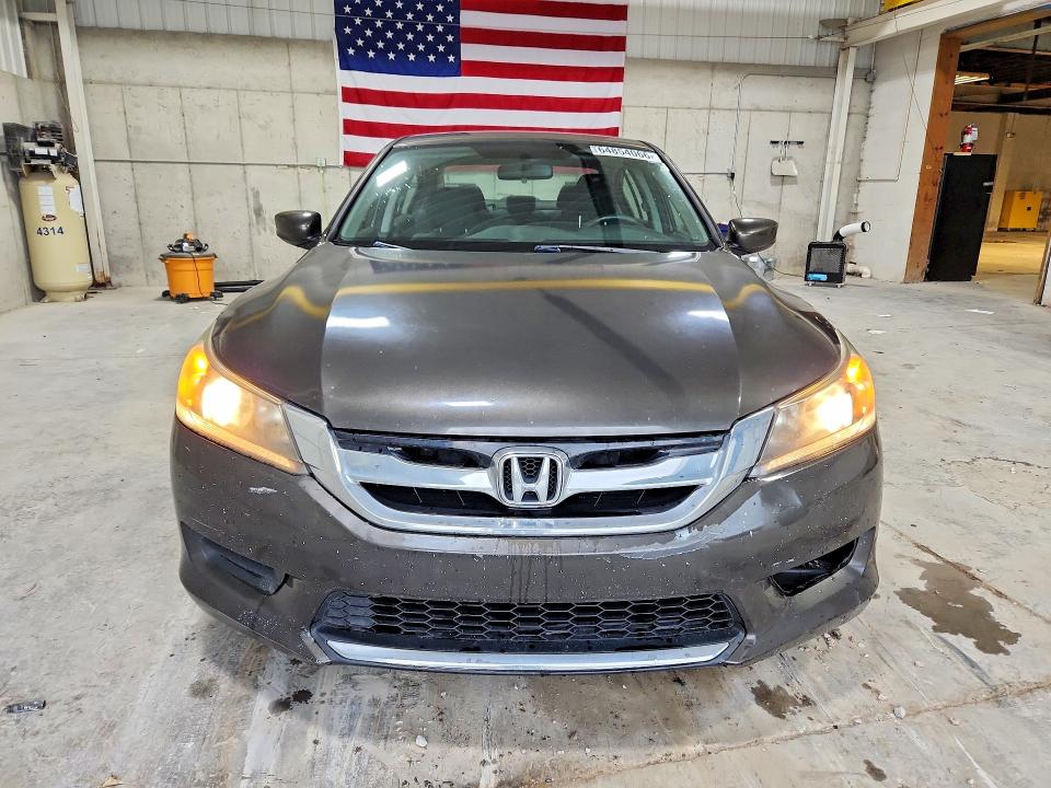 Photo 5 from auction – 2014 HONDA ACCORD with VIN 1HGCR2F30EA152685