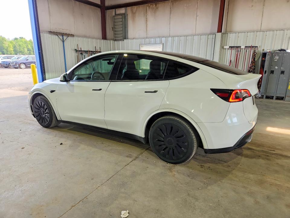 Photo 2 from auction – 2023 TESLA MODEL Y with VIN 7SAYGDEE1PF611177