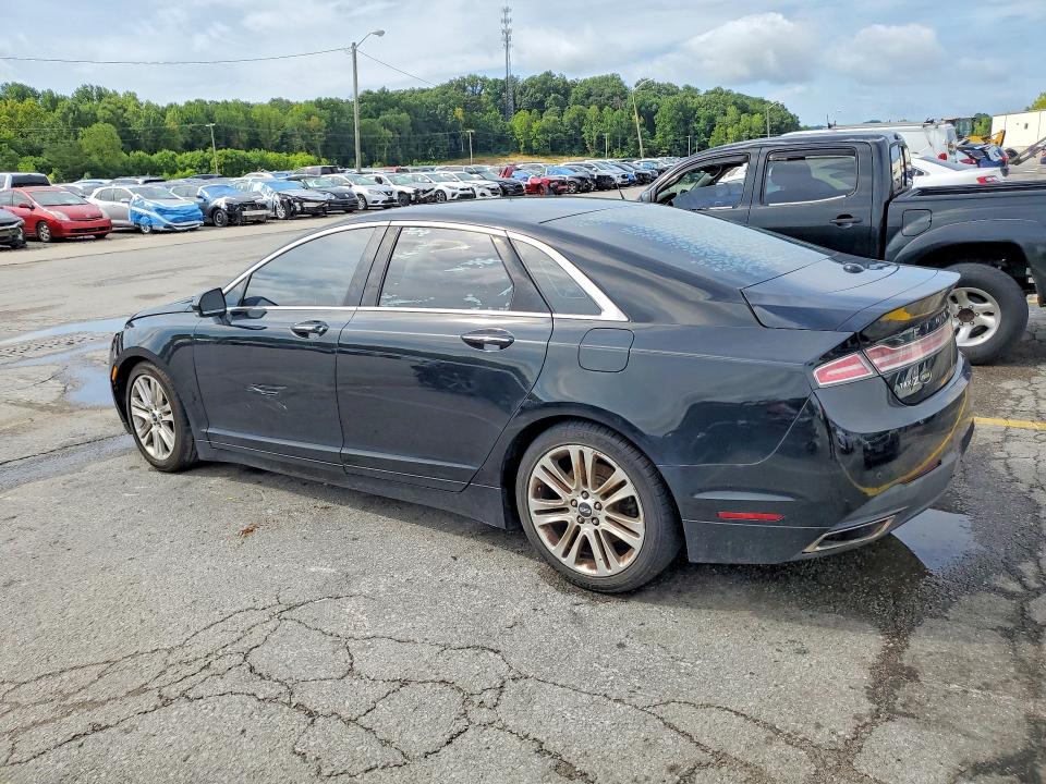 Photo 2 from auction – 2016 LINCOLN MKZ with VIN 3LN6L2GK0GR633477