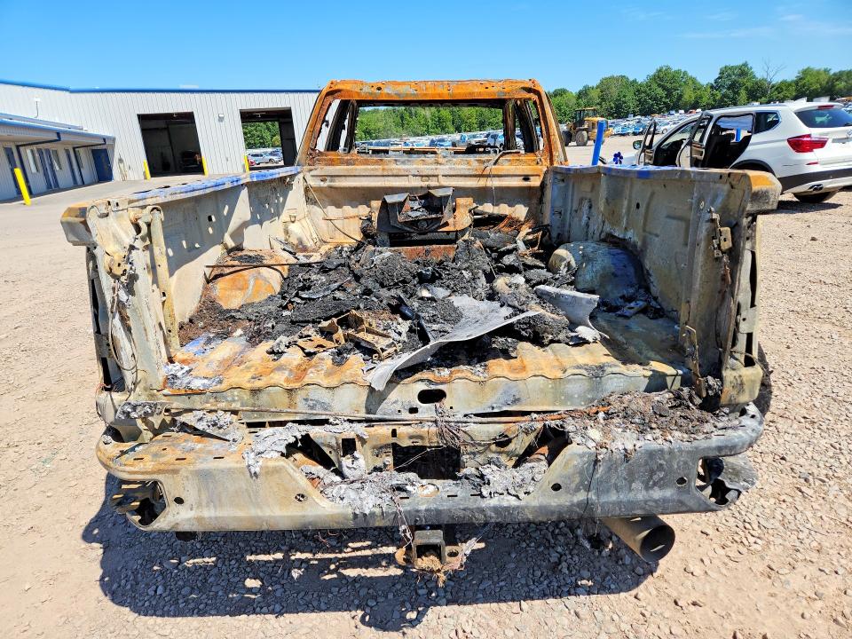 Photo 6 from auction – 2022 GMC SIERRA with VIN 1GT49WEY4NF322931