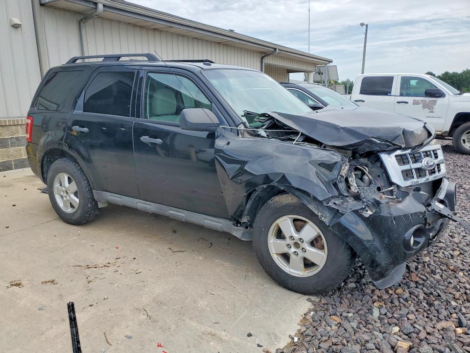 Photo 4 from auction – 2010 FORD ESCAPE 4D 4WD with VIN 1FMCU0D7XAKB62566