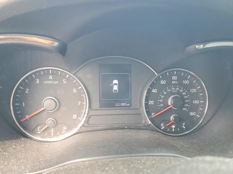 Photo 9 from auction – 2018 KIA FORTE with VIN 3KPFL4A77JE199352