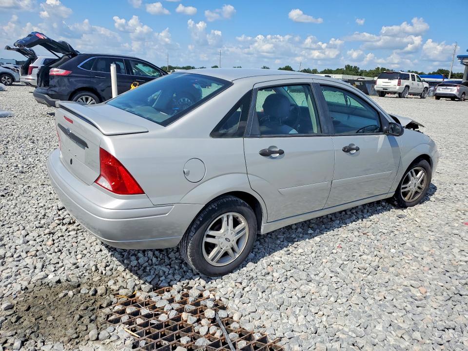 Photo 3 from auction – 2001 FORD FOCUS with VIN 1FAFP34371W116358