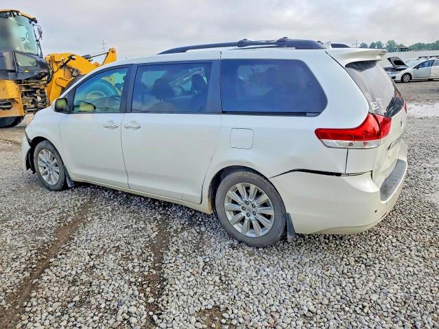 Photo 2 from auction – 2013 TOYOTA SIENNA with VIN 5TDDK3DC7DS060457