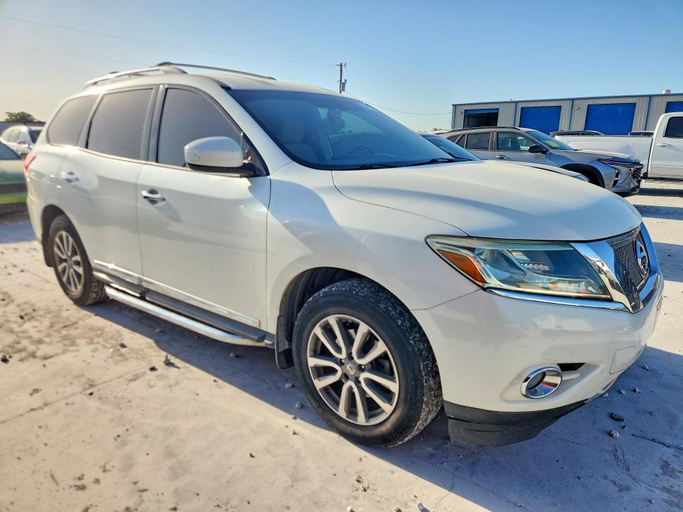Photo 4 from auction – 2016 NISSAN PATHFINDER with VIN 5N1AR2MM8GC633546