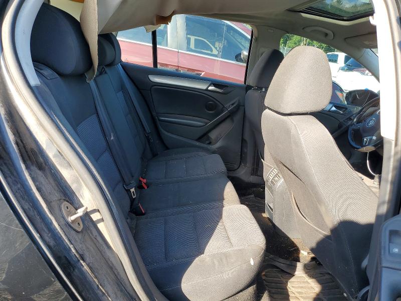 Photo 10 from auction – 2014 VOLKSWAGEN GOLF with VIN WVWNM7AJ0EW007187