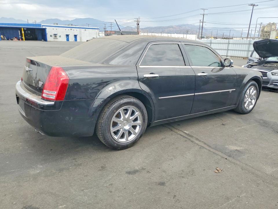 Photo 3 from auction – 2008 CHRYSLER 300C with VIN 2C3KA63H18H140239