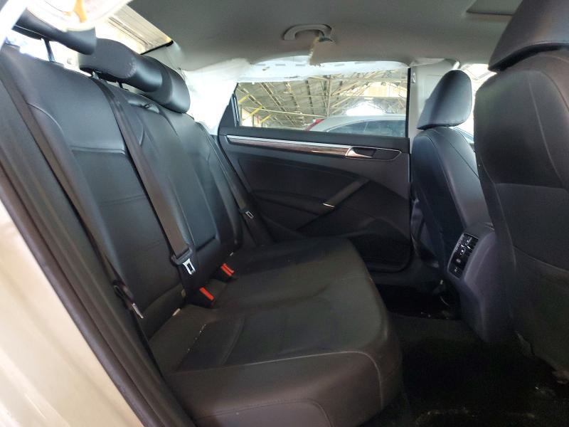 Photo 10 from auction – 2018 VOLKSWAGEN PASSAT with VIN 1VWBA7A3XJC021331
