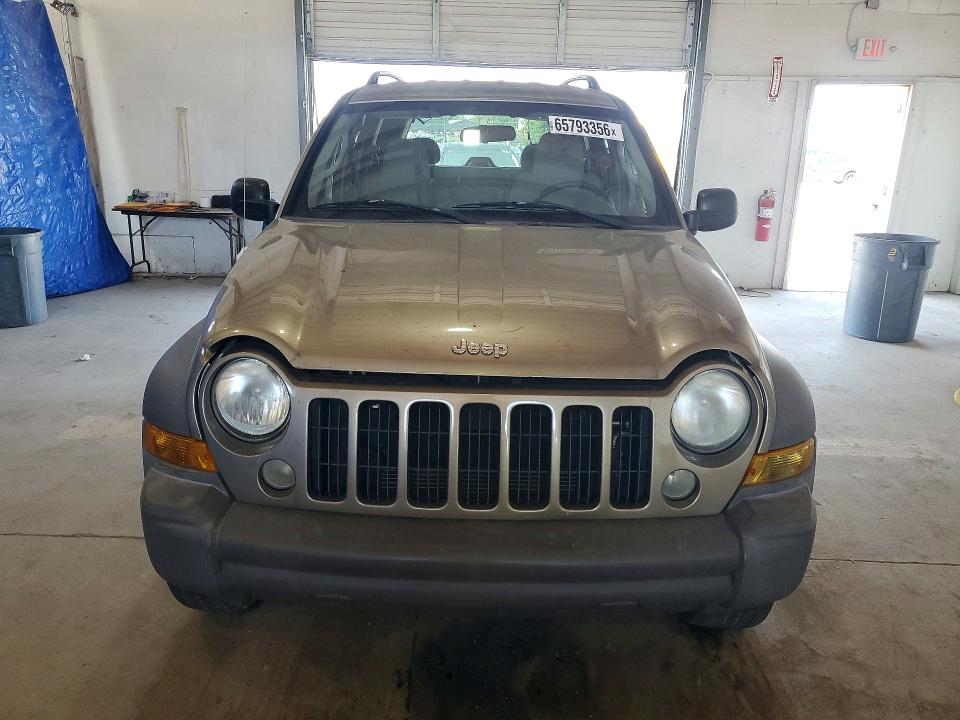 Zdjęcie 5 z aukcji – 2007 JEEP LIBERTY z VIN 1J4GL48K17W524715