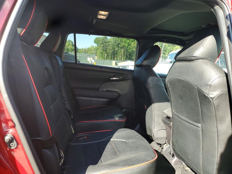 Photo 11 from auction – 2021 TOYOTA HIGHLANDER with VIN 5TDLZRBH4MS154076