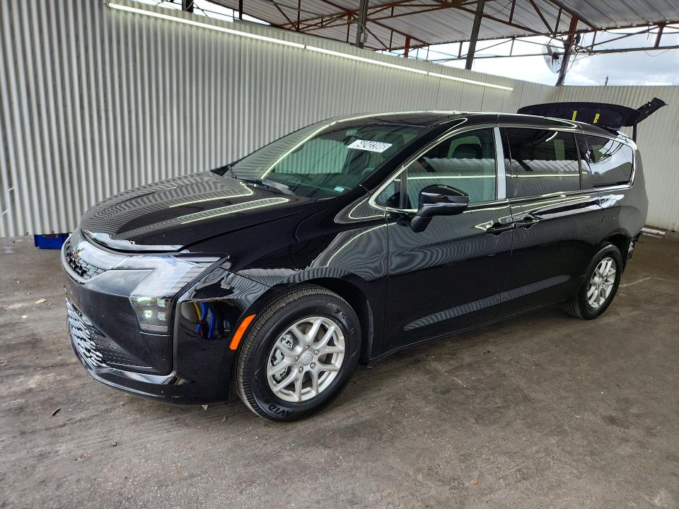CHRYSLER PACIFICA 2027 with VIN 2C4RC1BG5VR569972 - Photo from auction