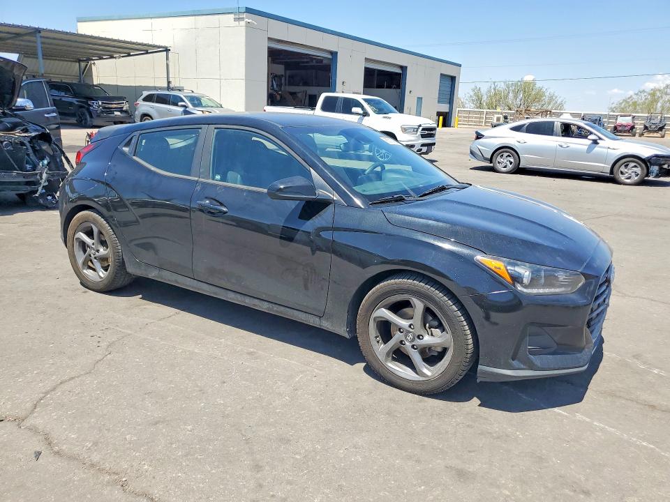 Photo 4 from auction – 2020 HYUNDAI VELOSTER with VIN KMHTG6AFXLU022708