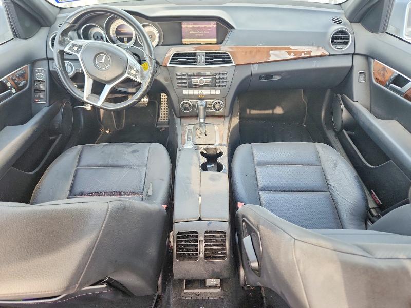 Photo 8 from auction – 2013 MERCEDES-BENZ C with VIN WDDGF8AB7DR248099