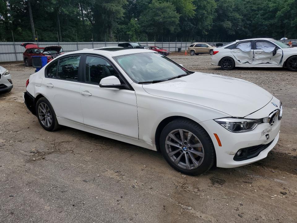 Photo 4 from auction – 2018 BMW 320 with VIN WBA8A9C54JK622888