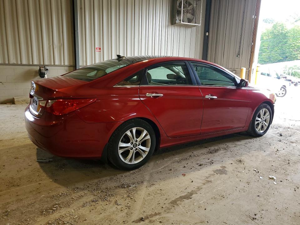Photo 3 from auction – 2012 HYUNDAI SONATA with VIN 5NPEC4AC7CH427275