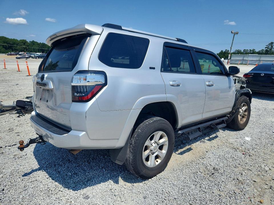 Photo 3 from auction – 2023 TOYOTA 4RUNNER with VIN JTEEU5JRXP5303154