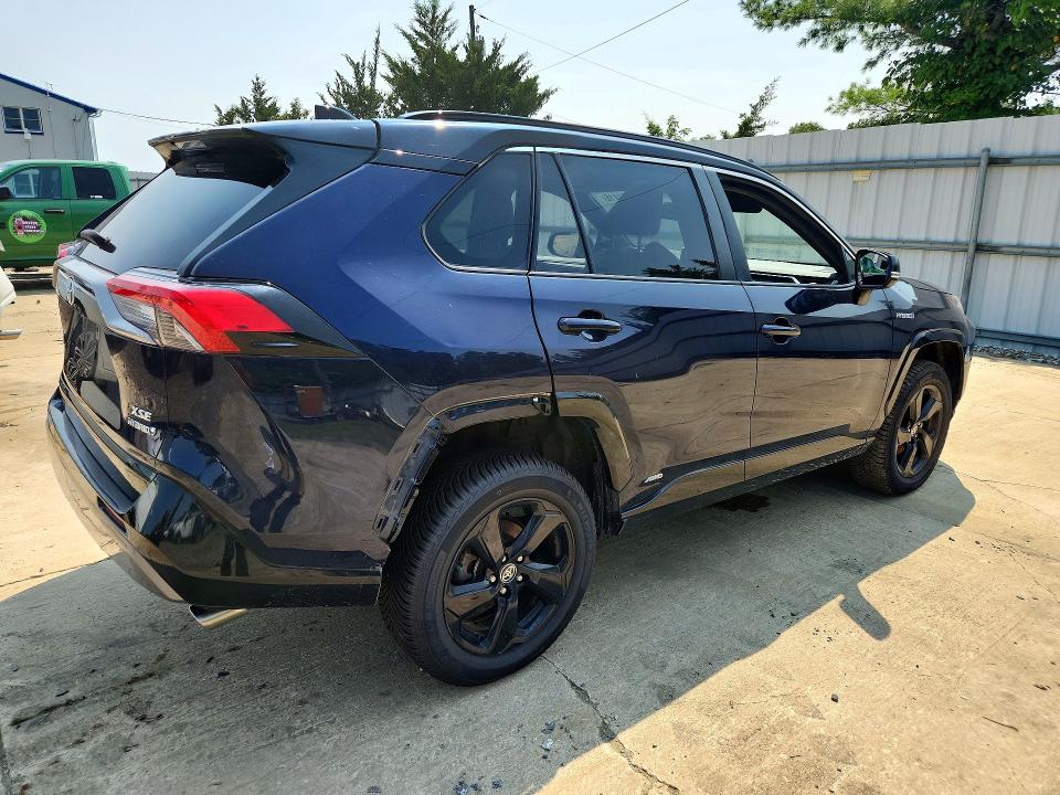 Photo 3 from auction – 2021 TOYOTA RAV4 with VIN 2T3E6RFV8MW023183