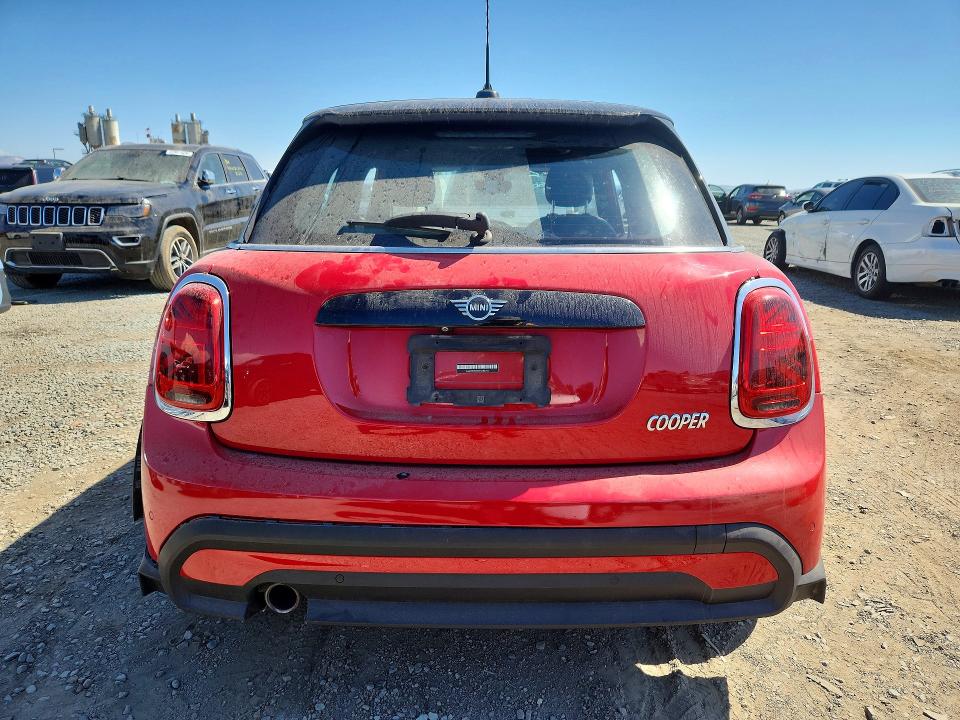 Photo 6 from auction – 2022 MINI COOPER with VIN WMW33DK00N2R42177