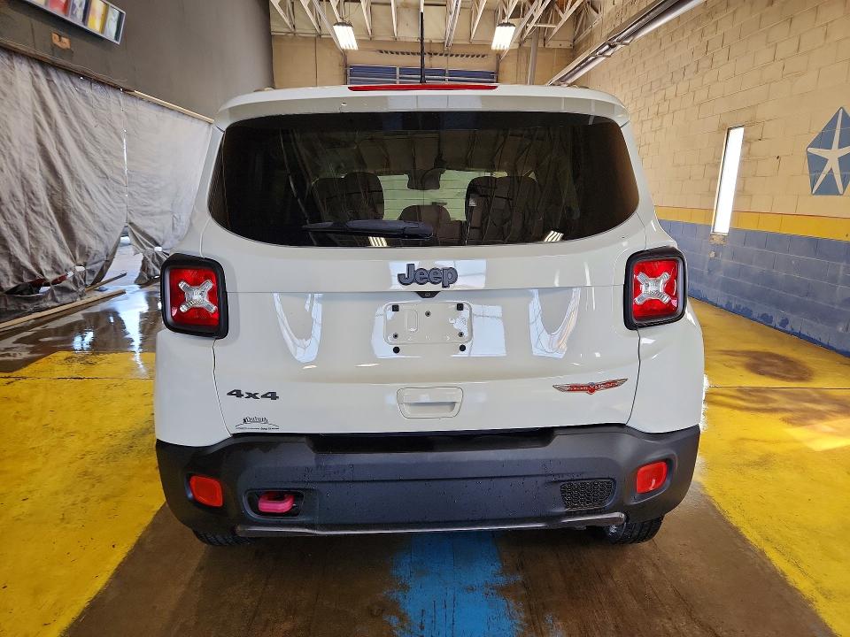 Photo 6 from auction – 2018 JEEP RENEGADE with VIN ZACCJBCB3JPH41385