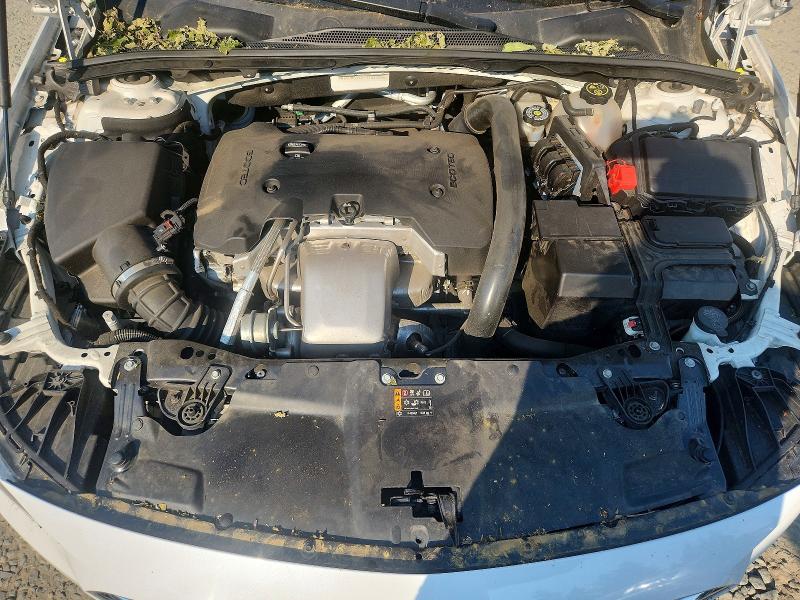 Photo 11 from auction – 2018 BUICK REGAL with VIN W04GR6SX2J1102035