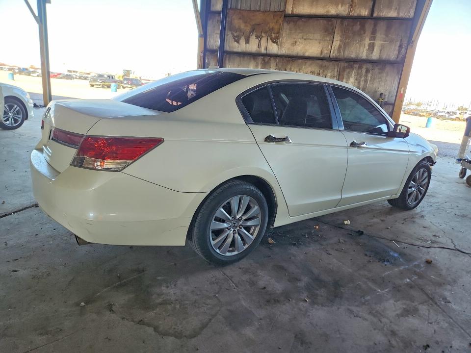 Photo 3 from auction – 2011 HONDA ACCORD with VIN 1HGCP3F83BA006123