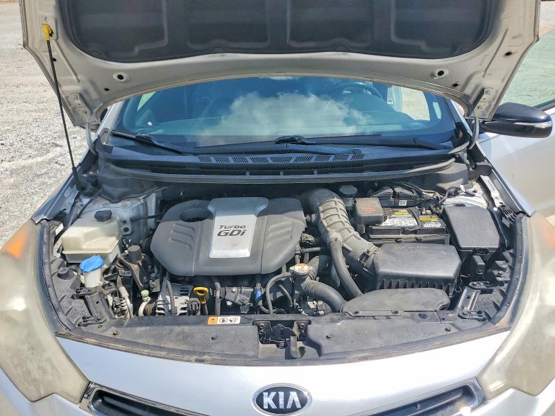 Photo 11 from auction – 2015 KIA FORTE KOUP with VIN KNAFZ6A34F5265041