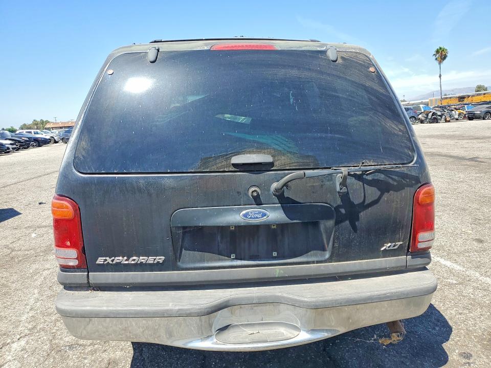 Photo 6 from auction – 2001 FORD EXPLORER with VIN 1FMZU63E01ZA43252