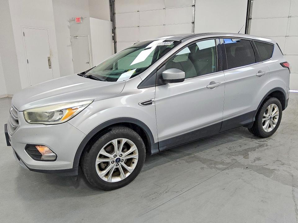 FORD ESCAPE 2017 with VIN 1FMCU0GD6HUD95487 - Photo from auction