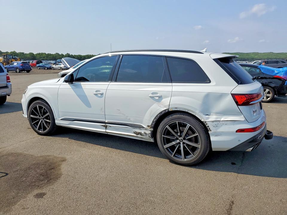 Photo 2 from auction – 2021 AUDI SQ7 with VIN WA1AWBF72MD013506