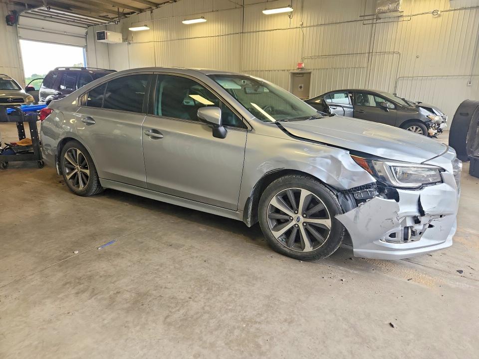 Photo 4 from auction – 2018 SUBARU LEGACY with VIN 4S3BNAN65J3045304