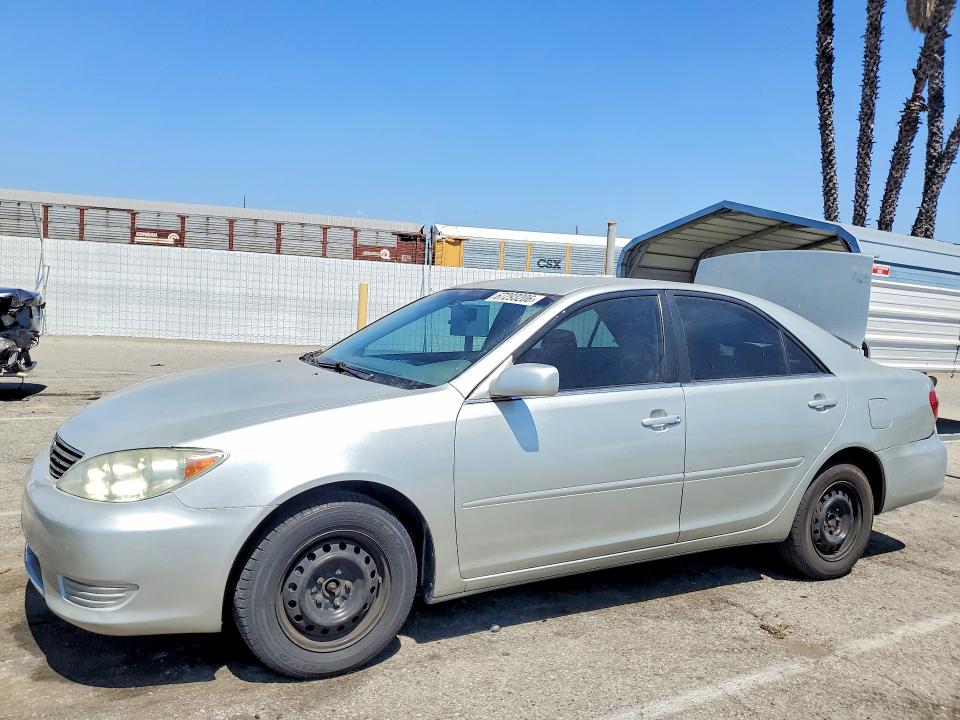 TOYOTA CAMRY 2006 with VIN 4T1BE32K96U723627 - Photo from auction